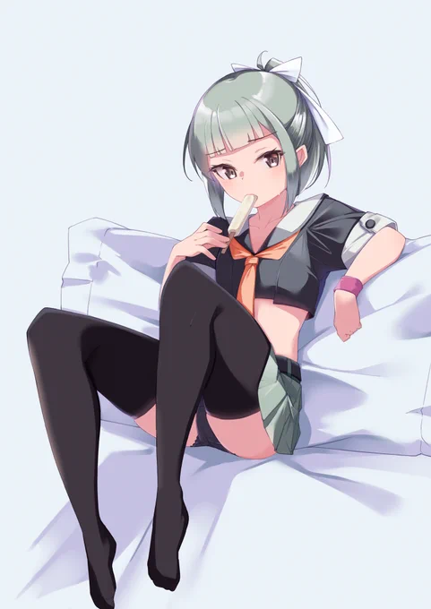 暑さに耐えかねてタイツをこっそりソックスに変えてるかもしれない
#艦これ
#夕張 