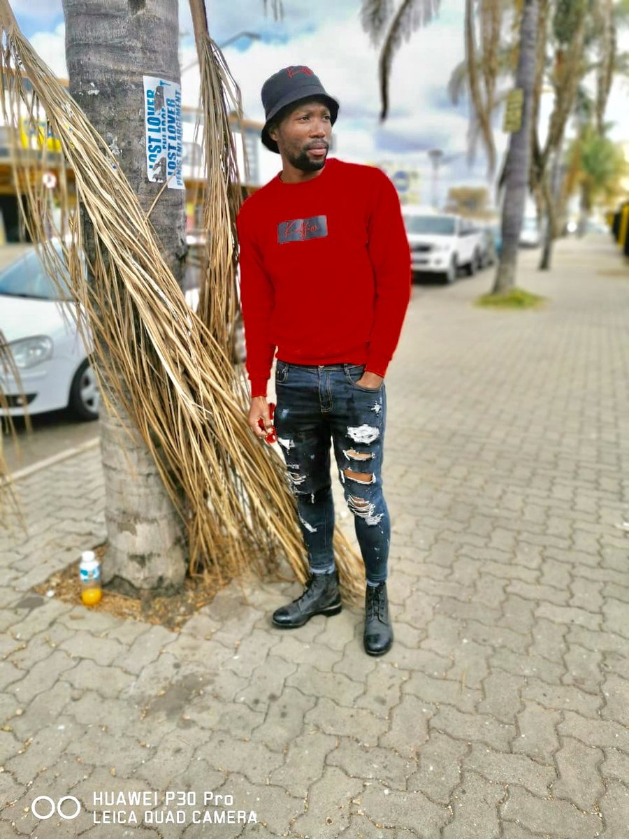 10Jucci's tweet photo. Picture remains the same๐ค๐ค๐ค๐ค #blacklivesmatters #UnityisStrength #equalityisPower #BlackisBOLD #wearwithPride #trueafrican #proudlyAfrican โผ๏ธโผ๏ธโผ๏ธ https://t.co/2q4Ni0HM4d