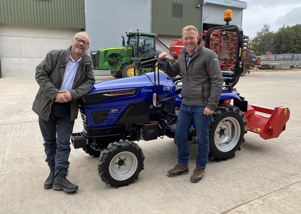 Everyth1ngElec's tweet photo. On the farm today, filming electric tractors with @AdamHenson for Countryfile and #fullycharged https://t.co/X6nQ7FIA5u