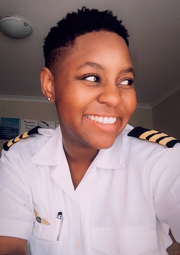 A380Capt_Tumi's tweet photo. Monday motivation of self.
Mara Ke Dese ! #3bars #MondayMotivation https://t.co/h89b6A9nTV