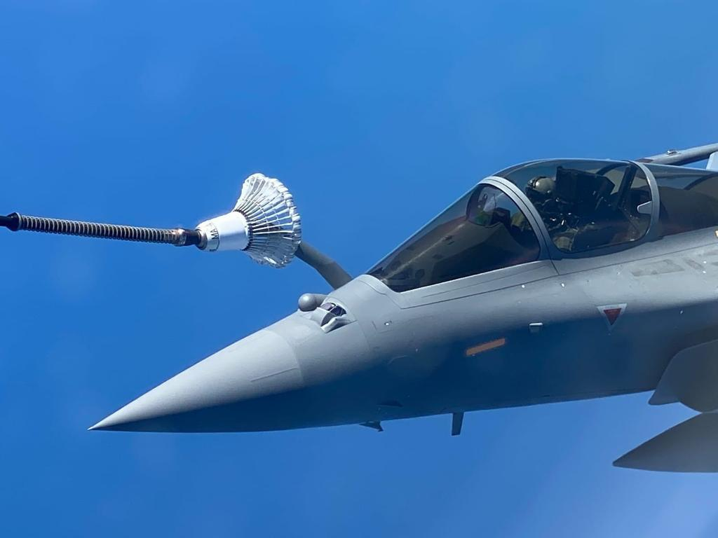 ANI's tweet photo. Rafale fighter jets being refuelled mid-air on their way to Ambala from France. 

Appreciate the support provided by French Air Force for our Rafale journey back home, says Indian Air Force https://t.co/CrqXPdgJwP