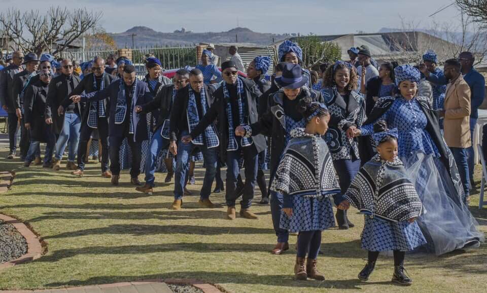 AfricaFactsZone's tweet photo. A wedding in Lesotho. https://t.co/7GP3dZUc9R