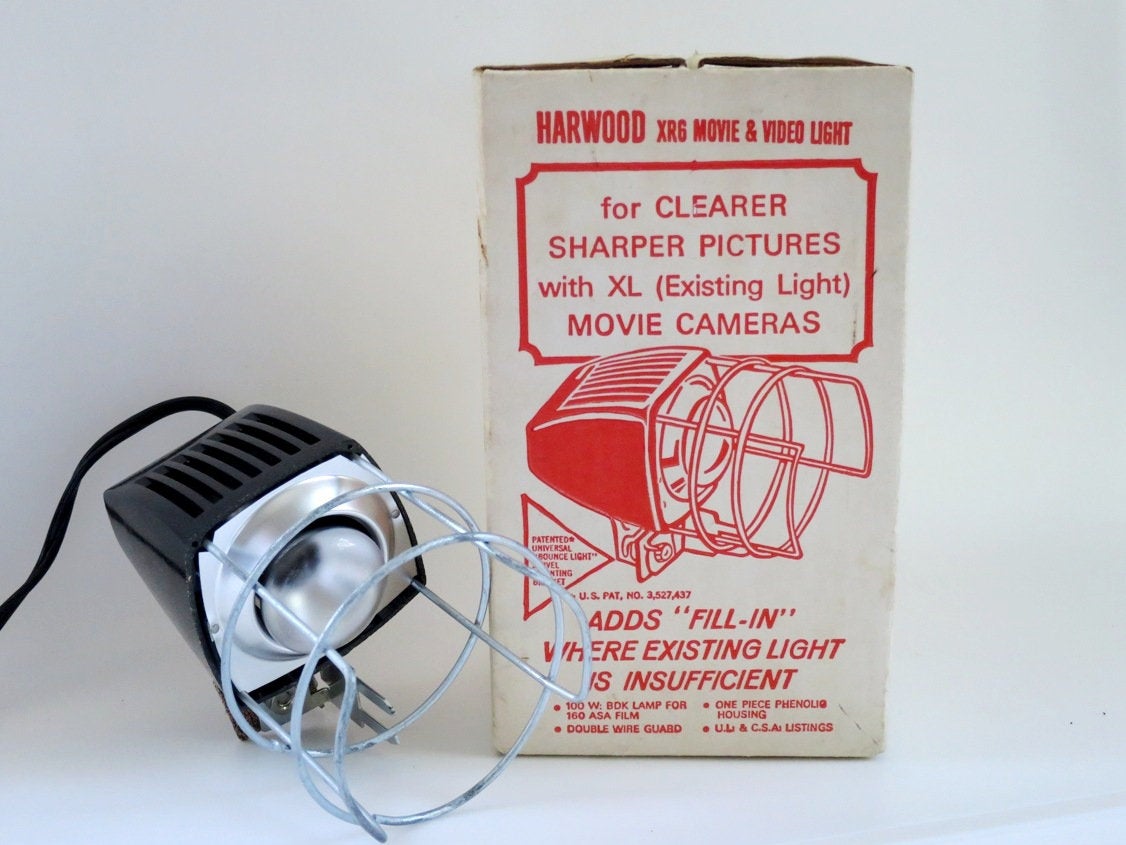 Vintage Harwood XR6 Camera Light, MCM Harwood Light, Photography Lighting, Vintage Spot Light, Lighting etsy.me/2vVxztM #SwirlingO11 #VintageEtsy #TMTinsta #PhotographyLighting