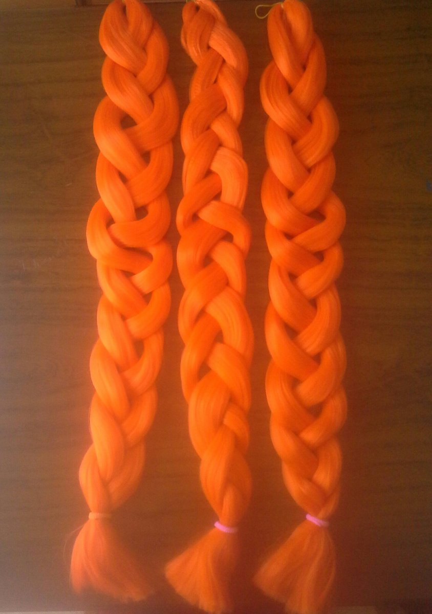 estbelleco's tweet photo. @ShoMadjozi check out our latest offering...OMBRE BRAIDS going for US$7 per pack...&amp; rock them braids like you always do😀

Contact us via DM, make your order, &amp; the hair will be sent to you via DHL

P.S We're a Botswana based company, &amp; the DHL fee will be covered by you https://t.co/Z2y4nFkZfD