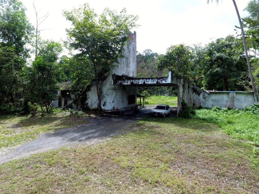 JalanCutiSantai's tweet photo. Taman Tema Mimaland, Gombak

Taman rekreasi ini terkenal pada era 80an dan ia mula dibina pada tahun 1971. Nama Mimaland yang agak unik itu sebenarnya adalah singkatan daripada gabungan perkataan Malaysia In Miniature Land. https://t.co/hE6r6YWwBA