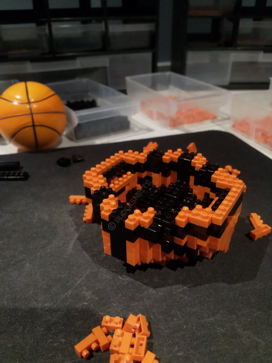BlocksNBits's tweet photo. The NBA started again and couldn't help but to build this.
#nanoblocks #nanoblockmodel #nba #basketball #ballislife🏀 #basketballfigure #wholenewgame #nbaseason2020 #blocksnbits #blocks #blocked🚫 #bits #bricks #shootingbricks #toys #custombuilders #moc #mocbuilder https://t.co/KCYHkca7PK