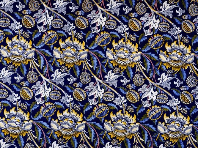 PreRaphSoc's tweet photo. 'Wey' furnishing fabric (1883, V&A) for this week's #TopsyTuesday. One of several designs taking its name from Thames tributaries, Morris was apparently also inspired by a fine piece of Italian cut velvet for this luscious, rich & undulating design. https://t.co/ibpY3k45yb