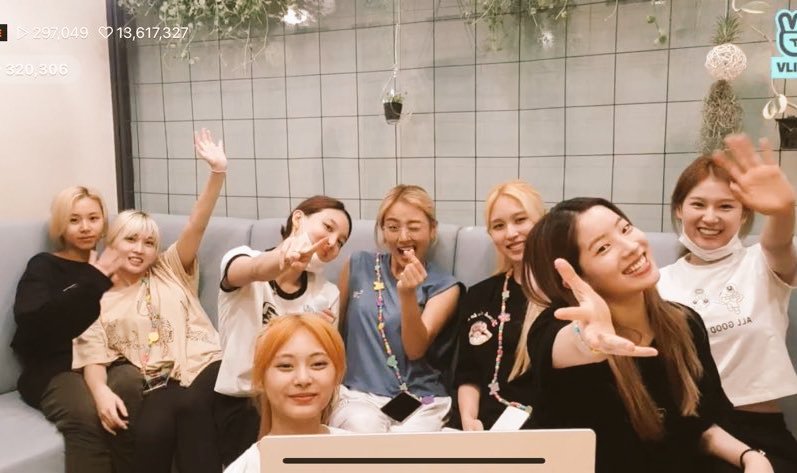 tw_votingteam's tweet photo. Keep collecting hearts on Choaeodol ❤️ https://t.co/l11ltZBUB8