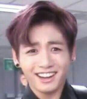 KookieBea3's tweet photo. Jungkook after deleting his tweet  be like: 
#jungkook10000hours #jungkook https://t.co/4kW5omrWai