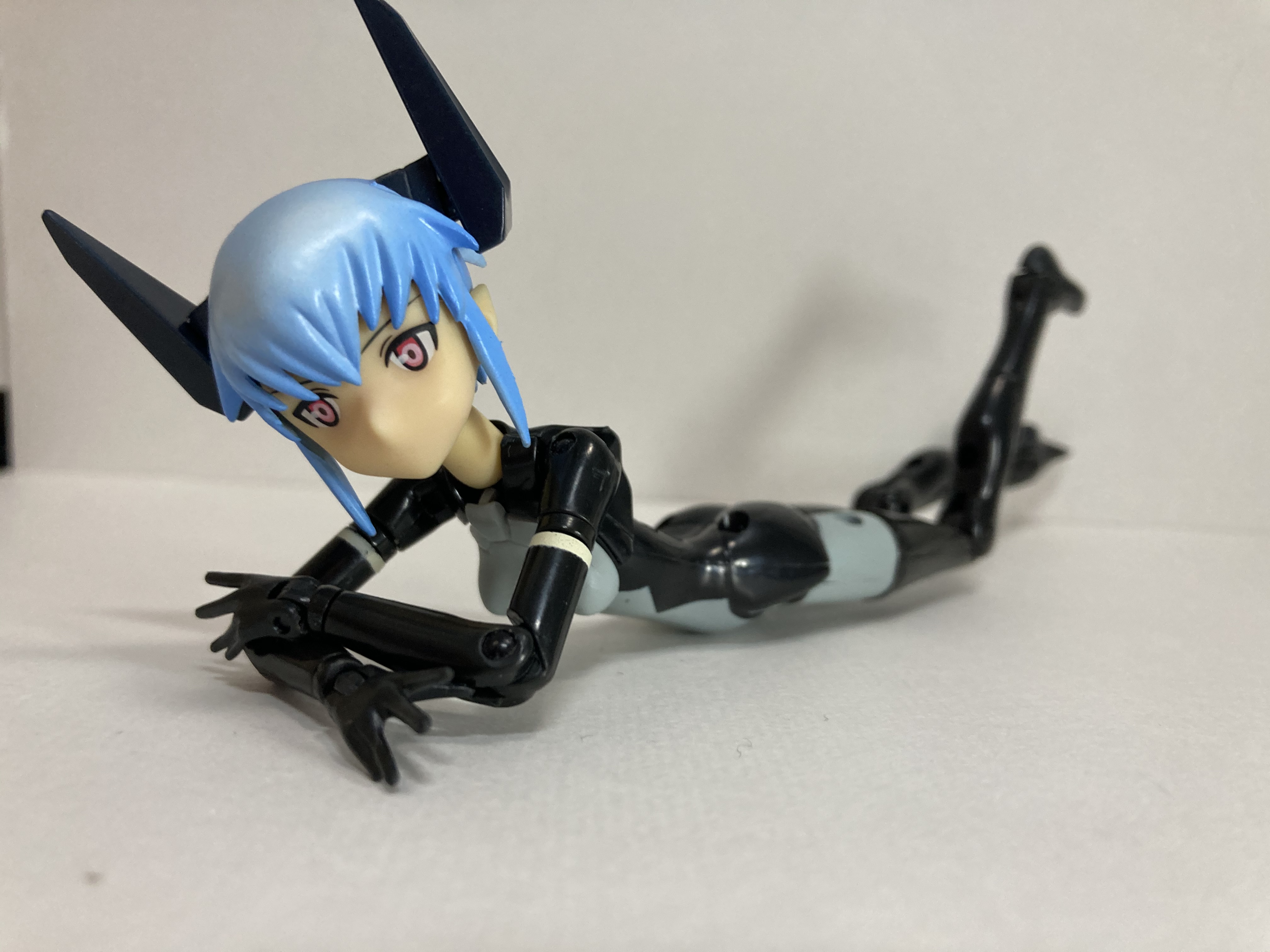 ゼロライン2号機 前回のアーンヴァル トランシェ2と並べて 素体 武装 アプデ版 Mk 2 とは別の形で多彩で初代独特の楽しさがあります うちにある天使型 悪魔型全部並べた図も Mk 2との比較は ちょっと考えますね 武装神姫 T Co