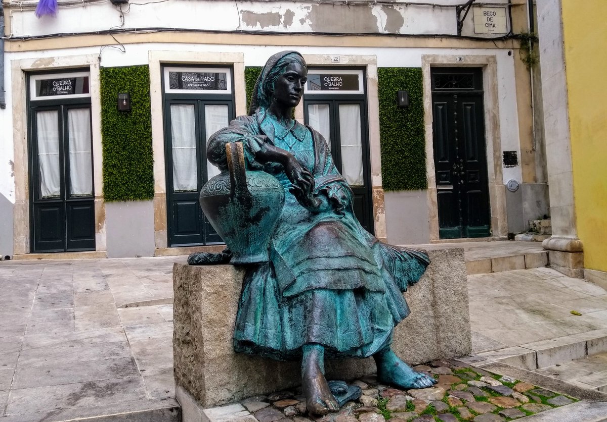 apsdaniel1's tweet photo. Climb through the steep, narrow streets of #Coimbra and rest awhile until you know you could stay forever. #Portugal #traveldreaming https://t.co/gWpQuzvPho