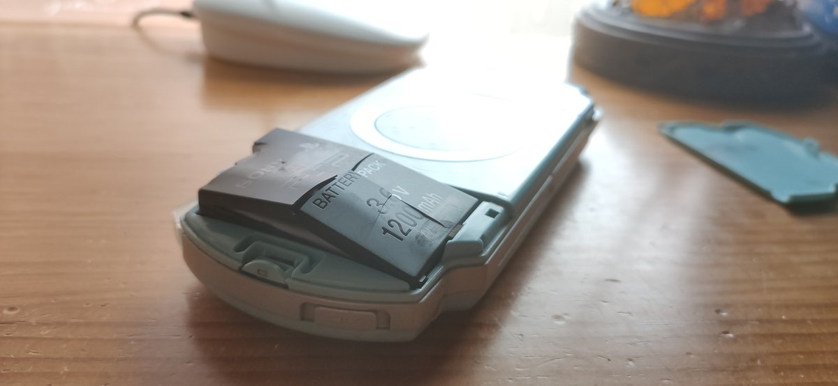 Las baterías de PSP comienzan a deteriorarse de forma masiva, y se  convierten en trendint topic en Twitter