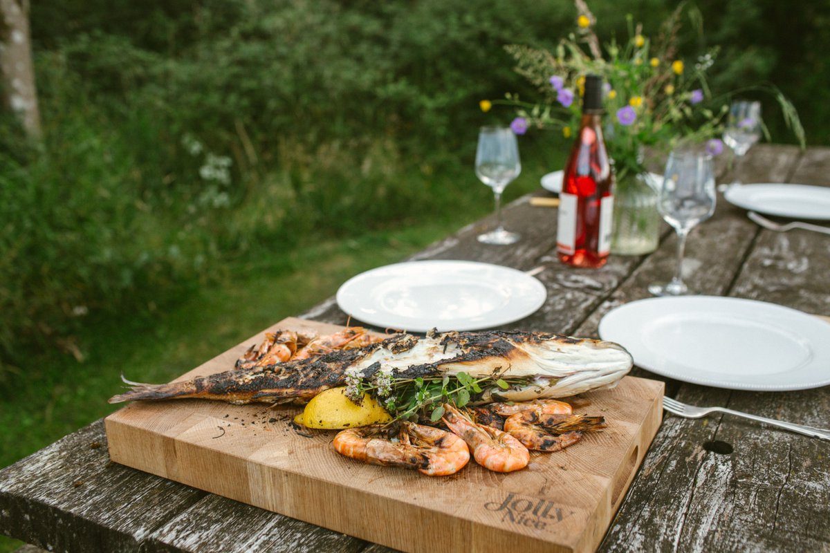 Thursday and Friday are looking rather warm, so if you're planning something to look forward to then do visit The Fine Fish Company (by the yurts Thursday to Saturday 8am-2pm) for amazing fresh, sustainably sourced fish.