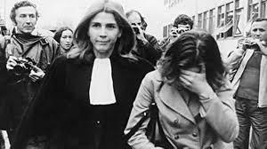 Une immense dame vient de nous quitter, une humaniste, une défenseuse de la décolonisation, une combattante permanente des droits des femmes à qui notre société doit tant. Merci, nous ne vous oublierons jamais #GisèleHalimi. Nous poursuivrons vos combats pour un monde plus juste.