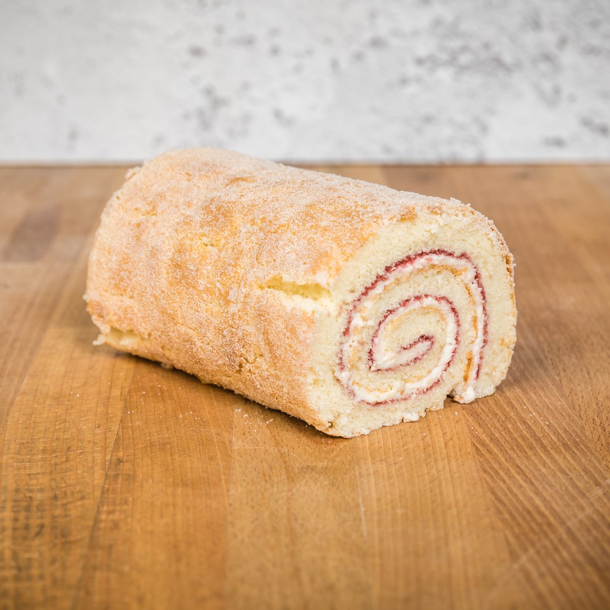 waringsbakery's tweet photo. Chocolate took an early lead, but in the end it was Jam that was triumphant!

But have you tried our Jam &amp; Vanilla Cream Swiss rolls?

#craftbakers #jam #chocolate #swissrolls #votingclosed https://t.co/6FAillEfe0
