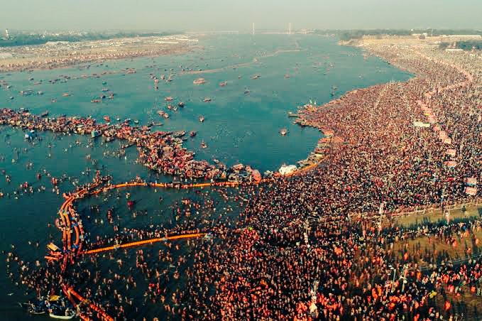  #ThreadKumbh Mela is the World's Largest Human Gathering.Here are some interesting & important aspects of Kumbha Mela .1.Kumbha Mela attracts over Millions of devotees across the Globe.2.Kumba Mela is held every three years on a rotation basic in Prayagraj, Haridwar, Nasik