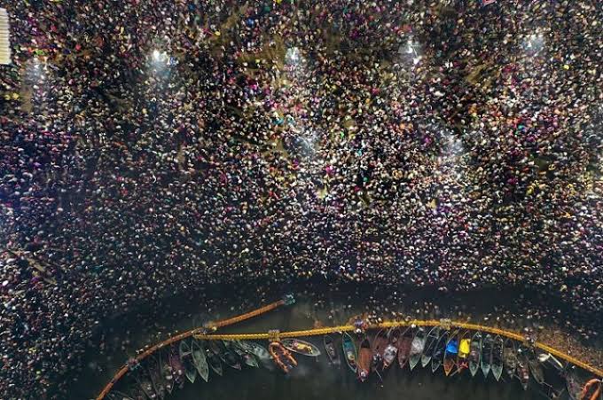 13.The huge gathering of Kumbh Mela can be visible from space.14.The kumbha mela is inscribed onUNESCO's "Intangible Cultural Heritage of Humanity list in 2017"