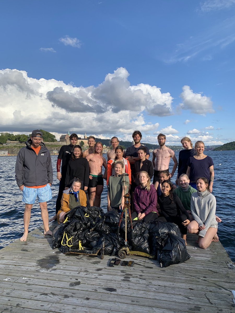 BoatsGreen's tweet photo. Our clean up team smashed it yesterday. We cleaned up a lot of trash at Aker Brygge. We do the clean up every Monday at 17:00pm, Aker Brygge #oslo #cleanup #fjord #norway #tuesdayvibes https://t.co/qZLx5a762f