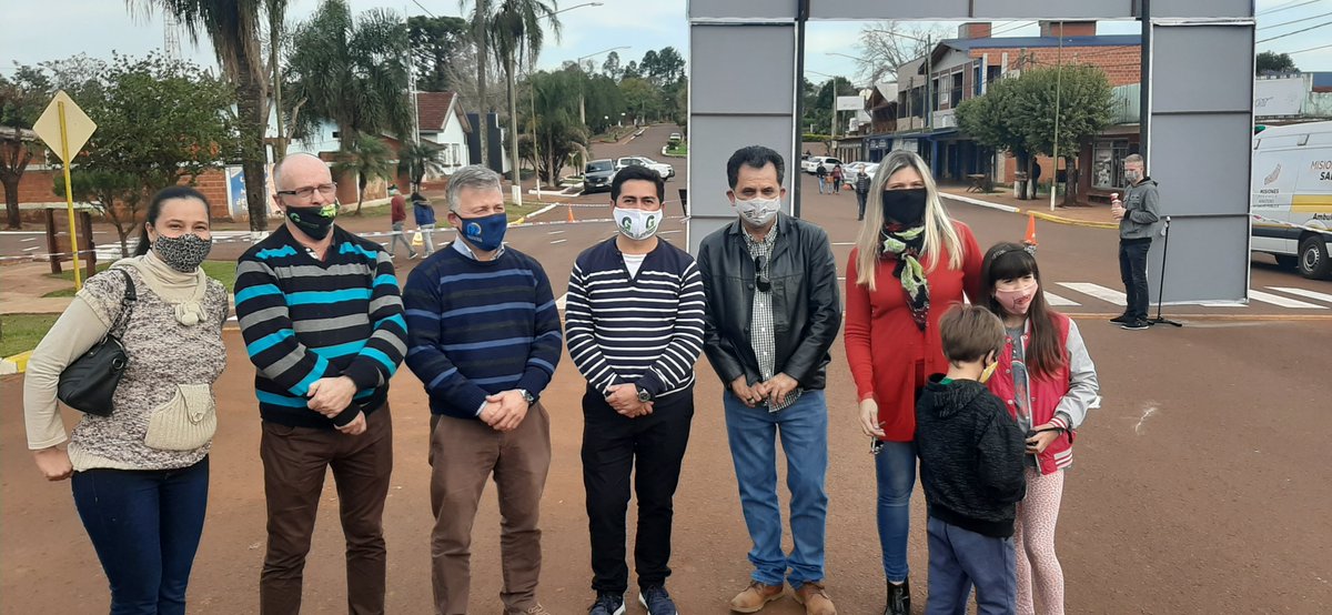 codeimisiones's tweet image. Fiesta Provincial del Envasado en el Municipio de Garuhape . Estuvinos acompañando al Intendente , productores y la cimunidad.
#SomosCodeim