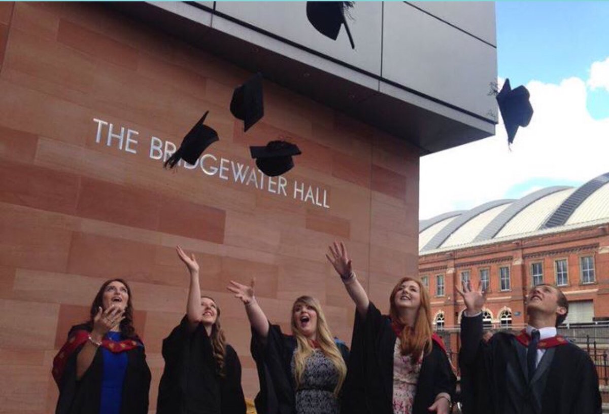 MissShent's tweet photo. 6 years ago we graduated from Manchester Met. People have moved away but we’re still as close as ever ❤️ @MrsEQT @MissTh0mpson @TheMrBirch https://t.co/oAyzfEycc5