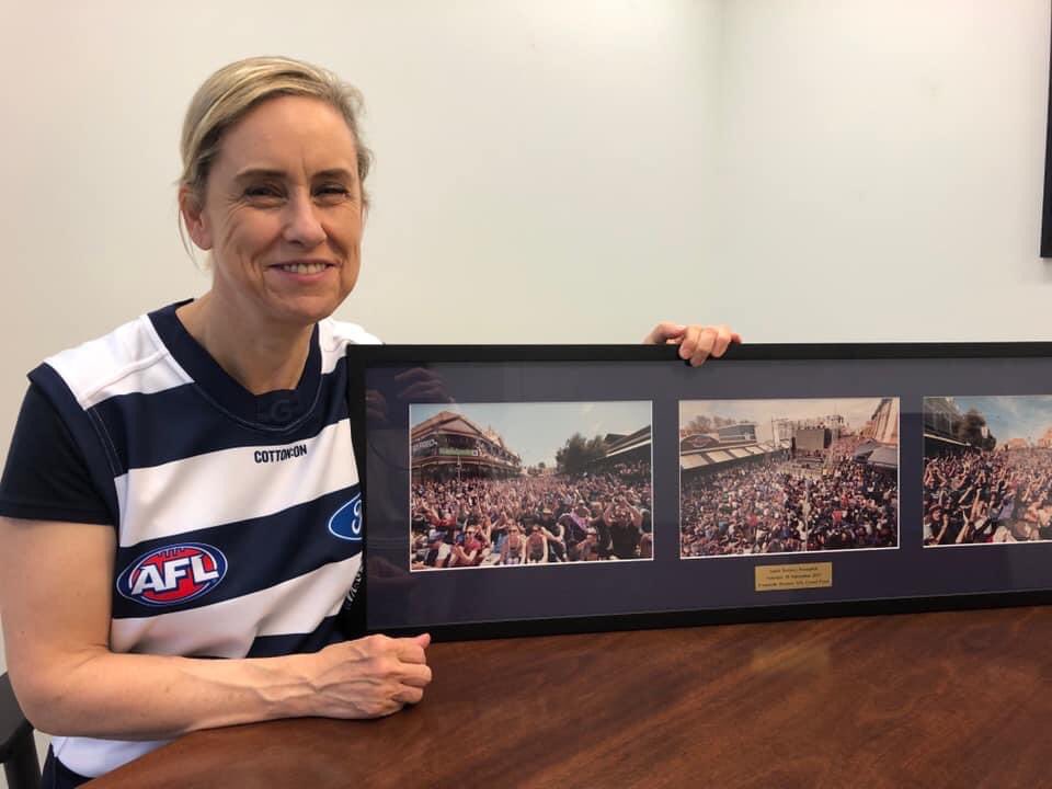 simonemcgurk's tweet photo. As the MP for #Freo, I know we’re only a few hamstrings away from @freodockers glory.  But a bet’s a bet @CLAN_AU. Here’s me in a @GeelongCats jersey after last night’s walloping. 

I couldn’t resist including a pic from 2013, when we *almost* won the GF. https://t.co/SgyD2rH7Qs