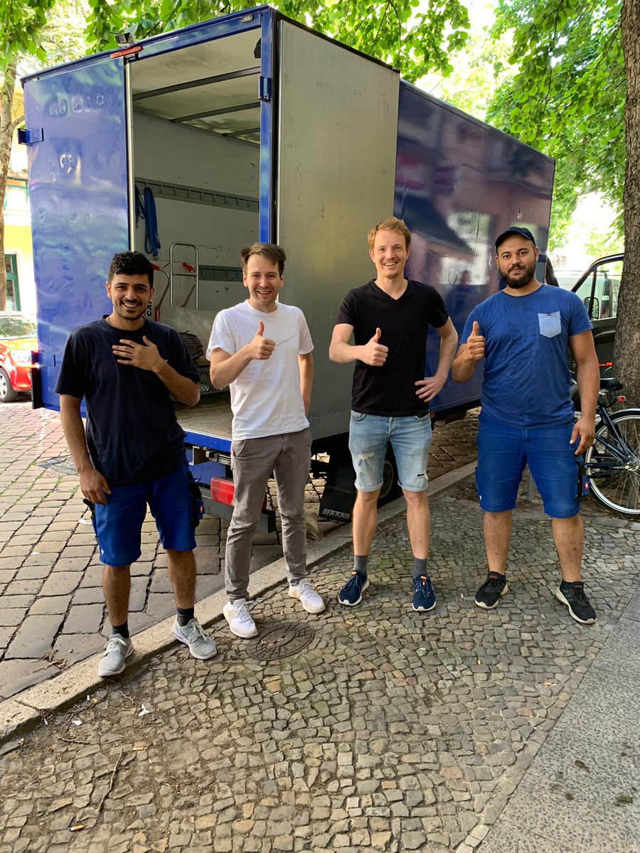 Umzugshelfer's tweet photo. Motivierte erfahrene #Umzugshelfer Berlin realisieren Ihren #Umzug in und um #berlin  zu günstigen Preisen.

Lesen Sie alles über das #umzugsunternehmen in Berlin den Preisen und unseren umfassenden #Umzugsleistungen: https://t.co/CDjWzhiz4R https://t.co/dxfkCmg4xT