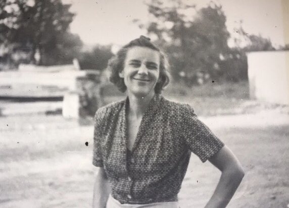 Hazen is still alive, and turns 100 this year. Happy Birthday, Mrs. Inches! Wrens like you blazed a trail for future generations of women to serve in the  @RoyalCanNavy, such as  @cdnnavylady,  @NancySetchell, &  @navy_linda81 among others!