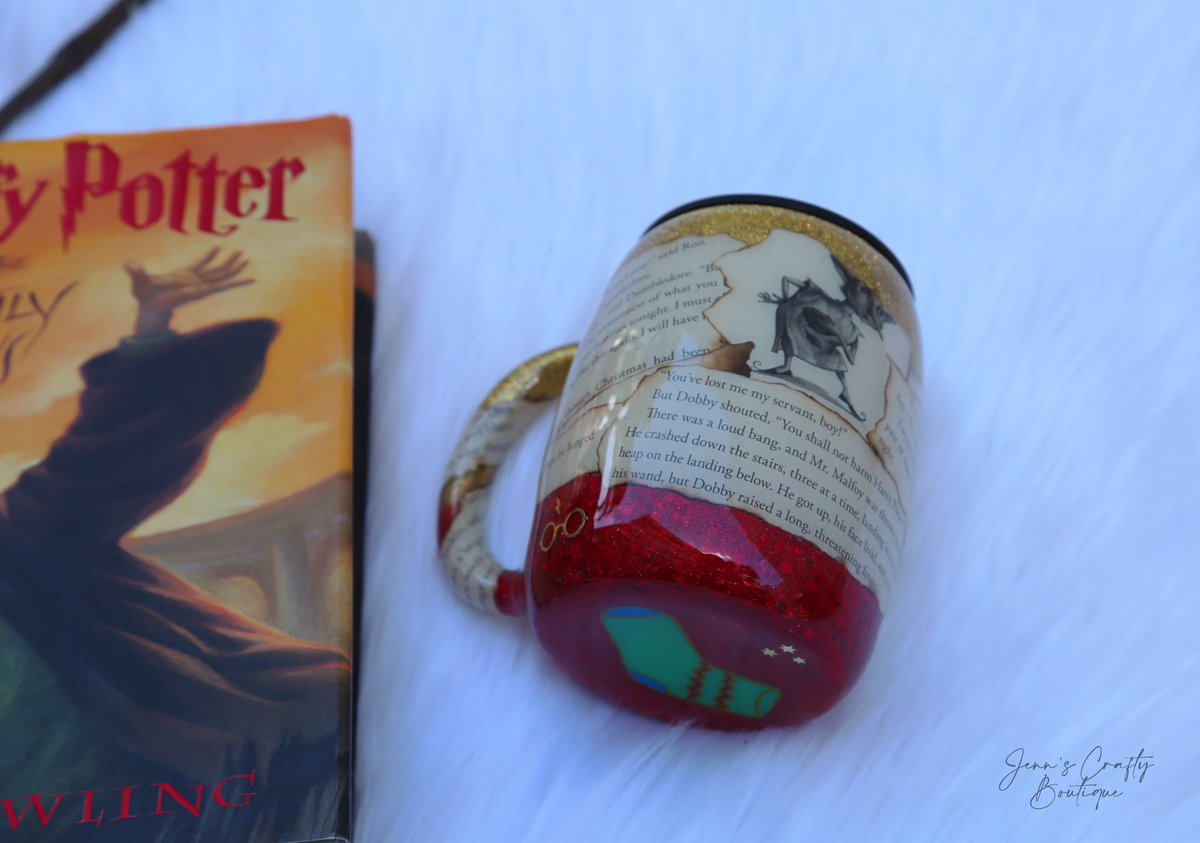 JennCrafty's tweet photo. “Master gave Dobby clothes, Dobby is free!”
#HarryPotter #Handmade #Drinkware #Dobby https://t.co/QmoxP5anu9