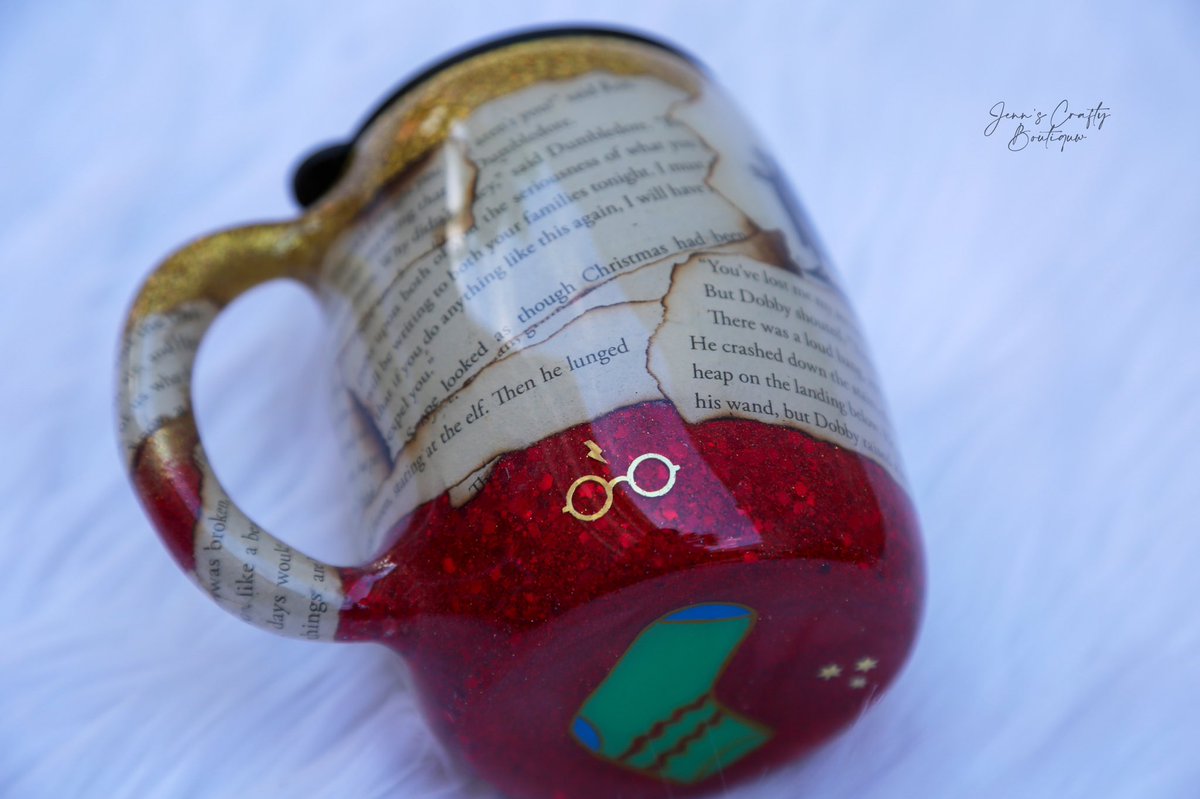 JennCrafty's tweet photo. “Master gave Dobby clothes, Dobby is free!”
#HarryPotter #Handmade #Drinkware #Dobby https://t.co/QmoxP5anu9