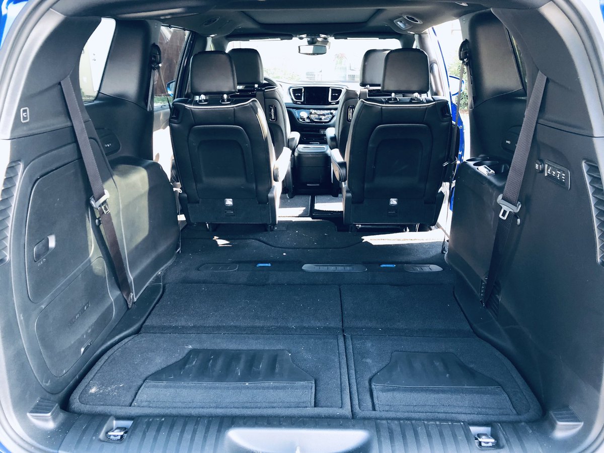 More than 1200 miles road tripping in our electric blue @Chrysler Pacifica; lots of things stand out: hidden underfloor storage, 2/3 row sunshades and moon roofs, enormous interior space @AutoweekUSA