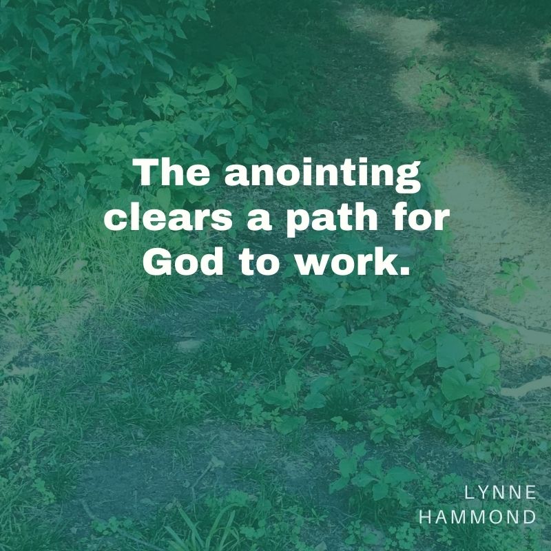 LynneGHammond's tweet photo. The anointing straightens paths. It makes uneven ways even and clears a highway for God to move... and that anointing is on your words when you pray! #keeppraying #cometotheFather #prayerchangesthings https://t.co/wPaV3LYAPE