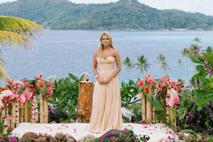 bip - The Bachelor - The Greatest Seasons – Ever - Discussion  - Page 42 EeB0IEVXYAI69Wk