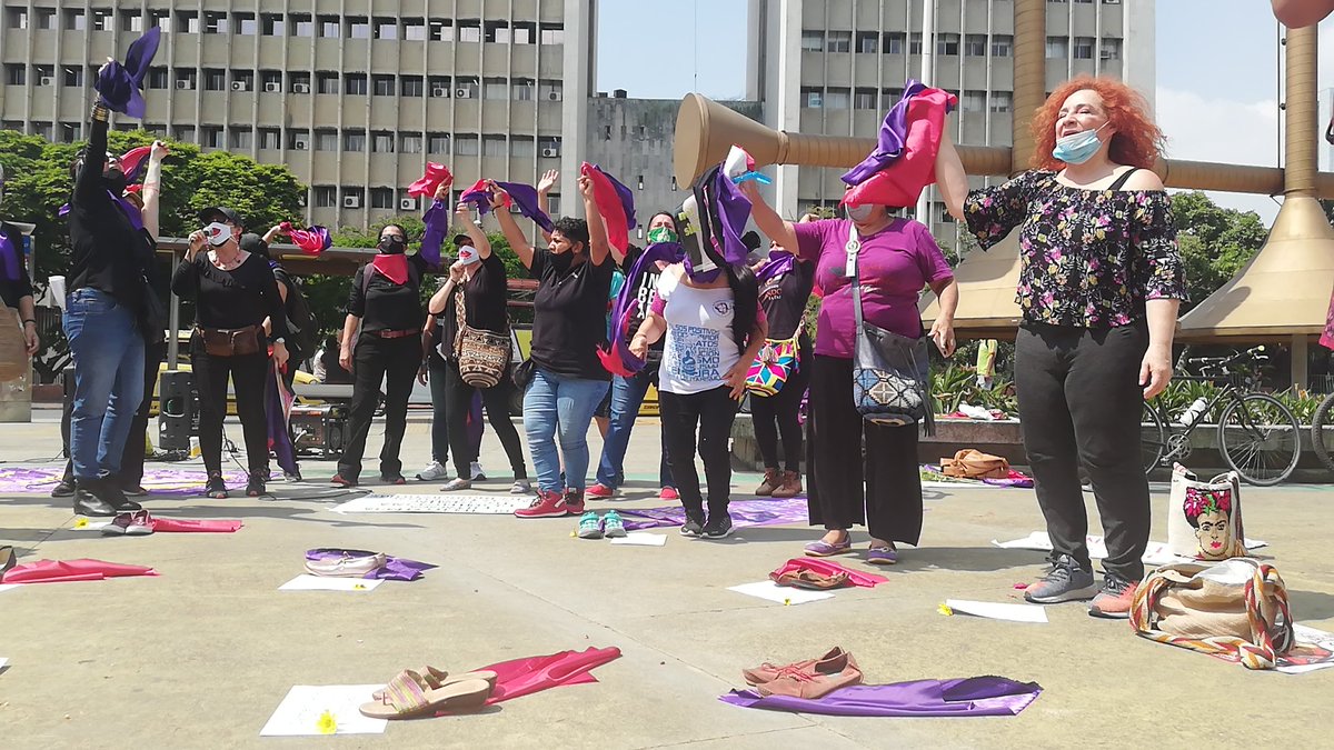 maytemisast's tweet photo. Triunfos pequeños, grandes retos

Con la juntanza logramos que este gbno alternativo y democrático atendiera las expresiones ciudadanas d las mujeres, @JorgeIvanOspina nos comparte un estado del arte d la admon, acepta el regaño, acordamos: consejo d gobierno, foro sobre el tema https://t.co/bdw276wzsa