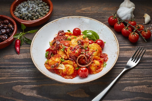salvo1968ltd's tweet image. Seafood Girasoli with fresh tomatoes and basil 🍅 

Tuck in to a tasty fresh pasta dish with Canuti Gemme Di Mare's quick and easy to use frozen pasta from frozen to cooked in less than 5 minutes.

Shop now: bit.ly/2WgeG1U

#Salvo1968 #SummerPasta #PastaDish