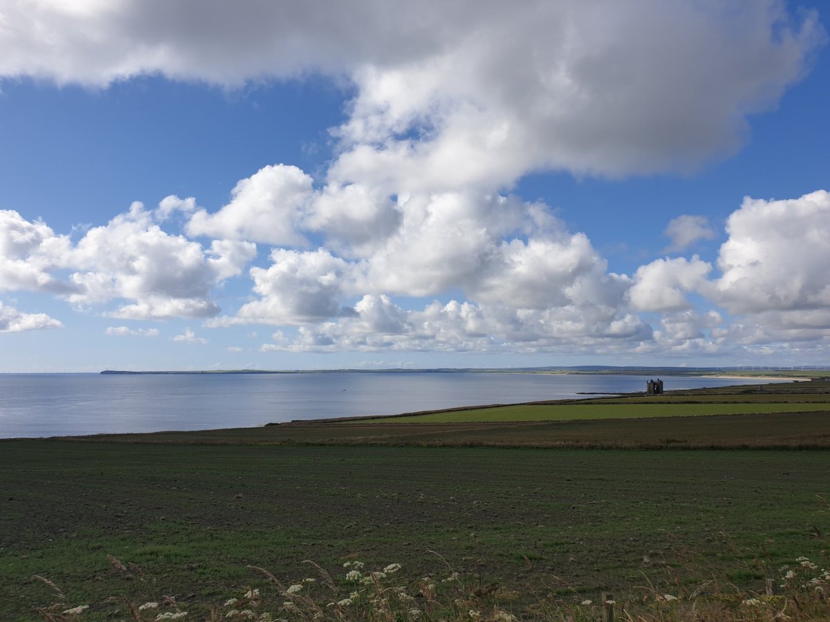 DavidMcCubbin77's tweet photo. On our drive north from Wick you get this amazing view across Sinclair's Bay on the Moray Firth.
#sinclairbay #caithness #northcoast500 #scotland #visitscotland https://t.co/XxegzkOWed
