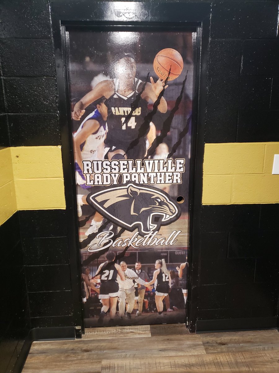 RVKLPHoops's tweet photo. Lockeroom upgrades: flooring and door wraps. https://t.co/9gsrdNNpbI