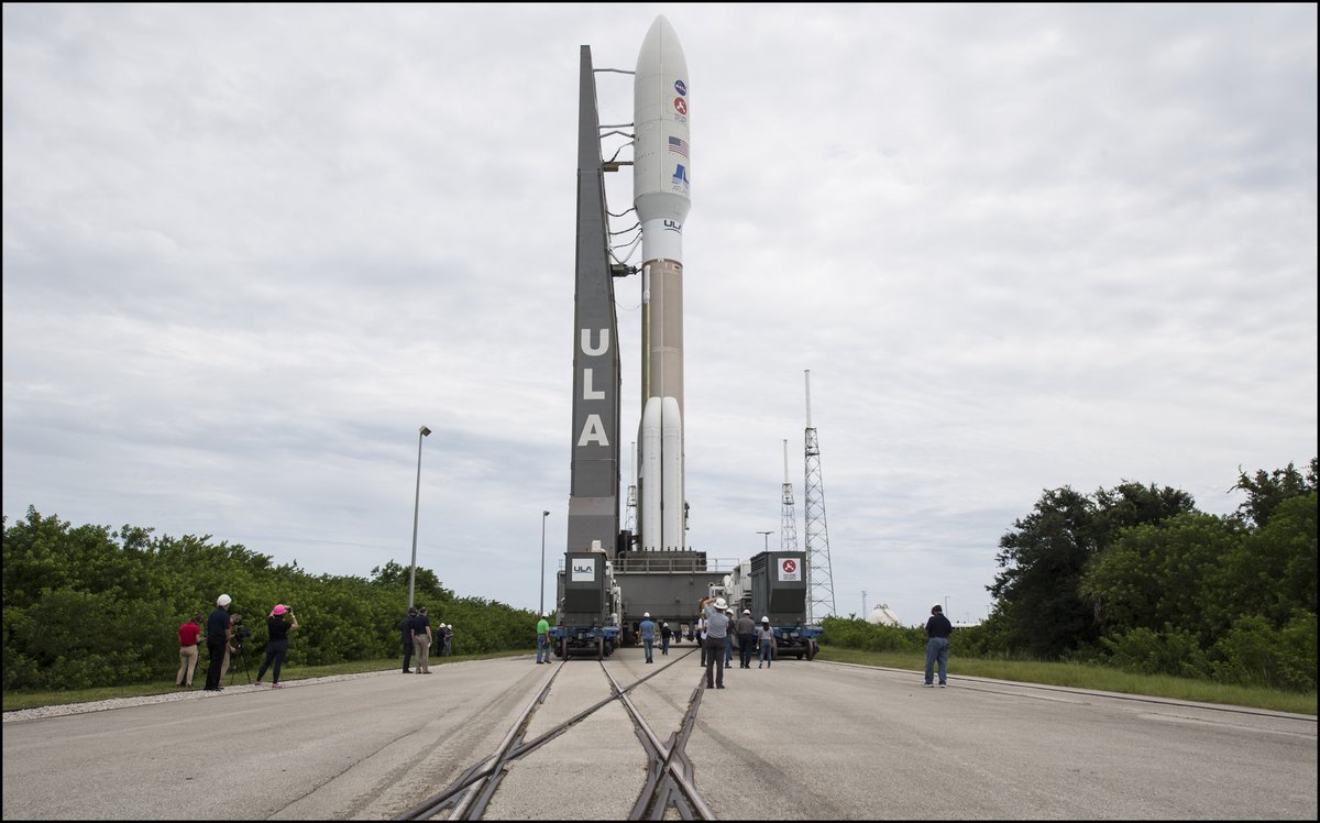 nasahqphoto's tweet photo. The @ulalaunch #AtlasV rocket carrying @NASAPersevere was rolled out of the Vertical Integration Facility the the launch pad at Space Launch Complex 41 this morning. #CountdownToMars   More 📷 - https://t.co/1C6QkuRetg https://t.co/eDg2uhzS47
