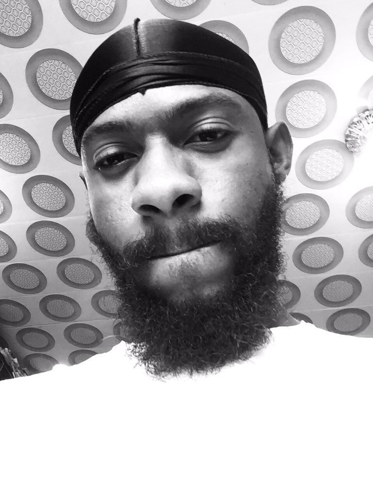 leobespoke's tweet photo. Na fresh I fresh, I nor kill persin.
Them say I be celebrity tailor, Na to blow remain.
😁😆 https://t.co/NjvRCziU78