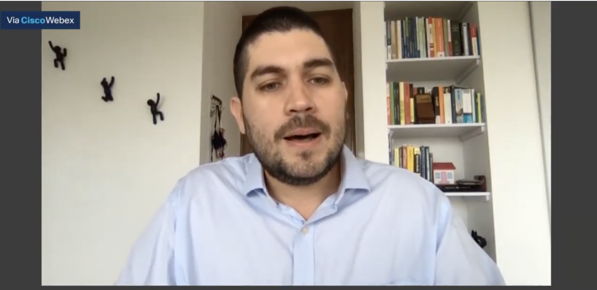 Mayor  @SoyOscarEscobar of Palmira, Colombia opens the panel discussing impact of  #COVID19 on the city, particularly when it comes to violence reduction. How will the lockdown continue to affect violence in the city, & how are different populations affected?  #fragilityforum20
