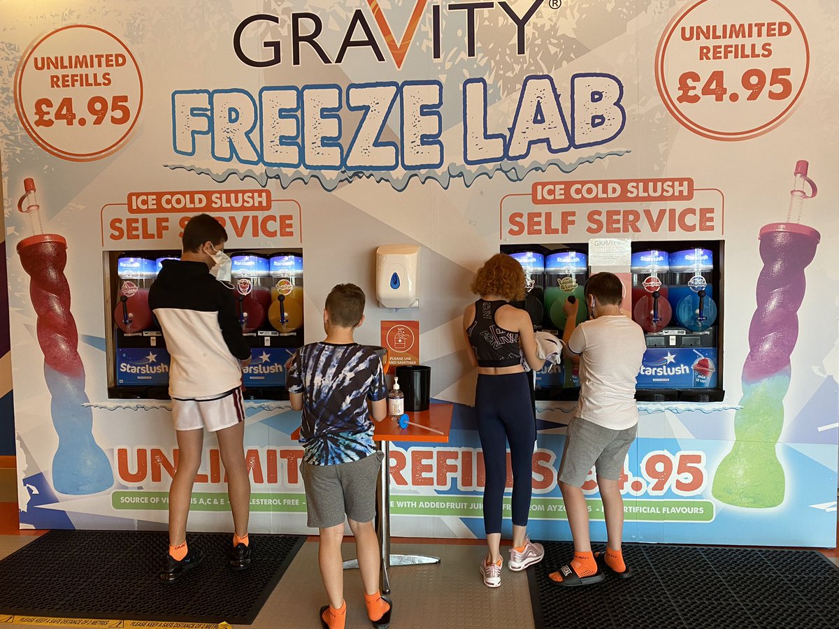 RunLifeAtMyPace's tweet photo. Treated them to unlimited bouncing until they go back to school #keepingthemactive https://t.co/Mq6HOvJ5z5