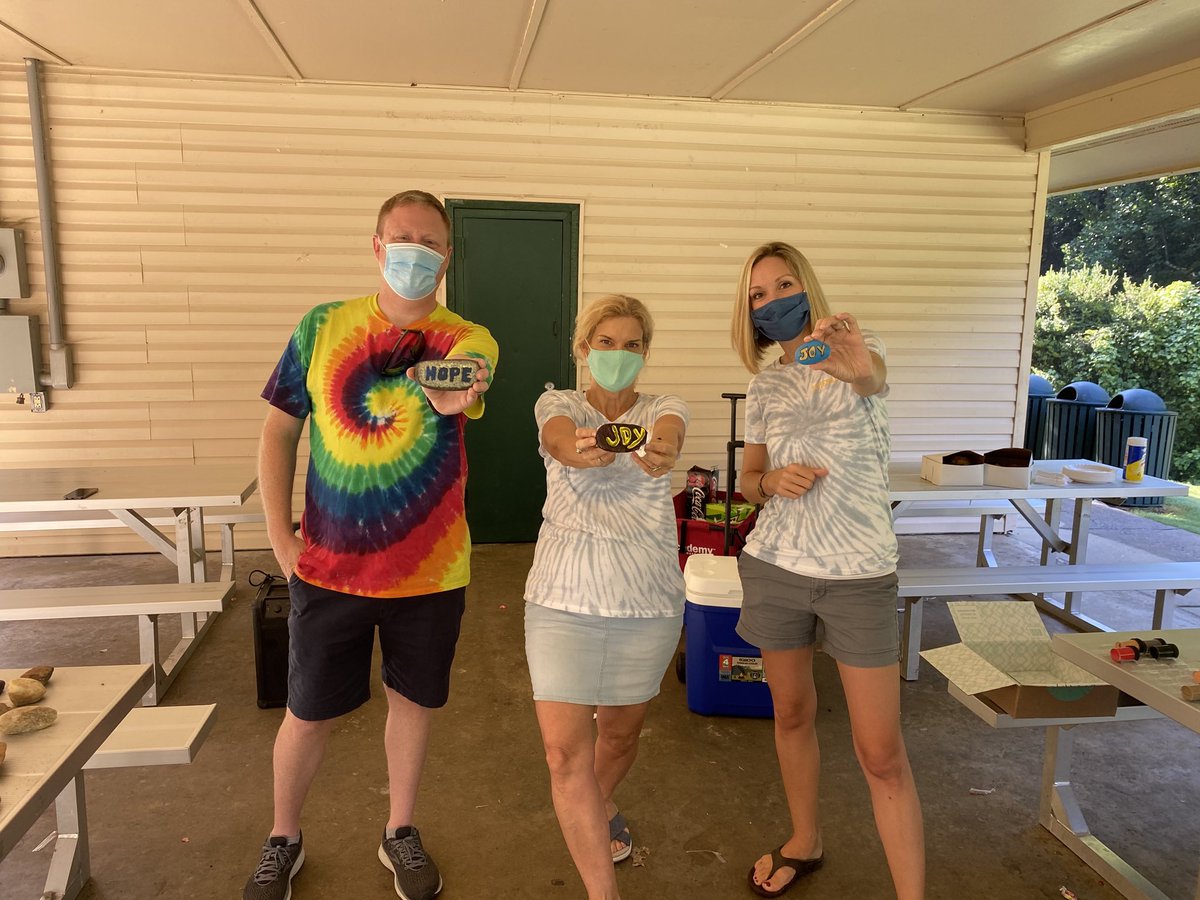 CHES leadership team is chilling in the park this morning. Kicking of a great year with the rock project. Look for our rocks scattered over ⁦<a href="/ChestateeES/">Chestatee Elementary</a>⁩ #chesfamily ⁦<a href="/FCSchoolsGA/">Forsyth County Schools</a>⁩