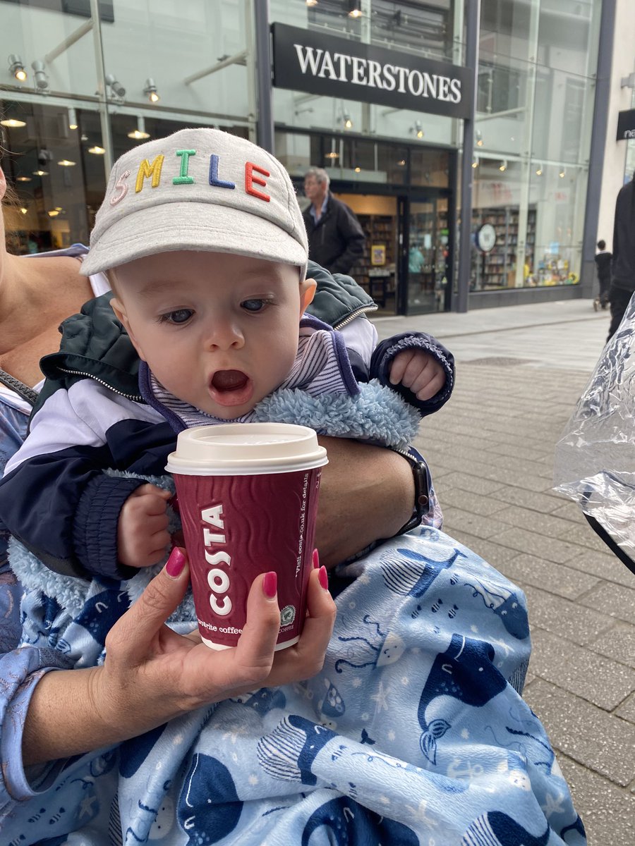 _torilynnx's tweet photo. Triple advertisement! Perfect baby model🥰 @StaceySolomon @CostaCoffee @Waterstones https://t.co/65xtDA1hJx