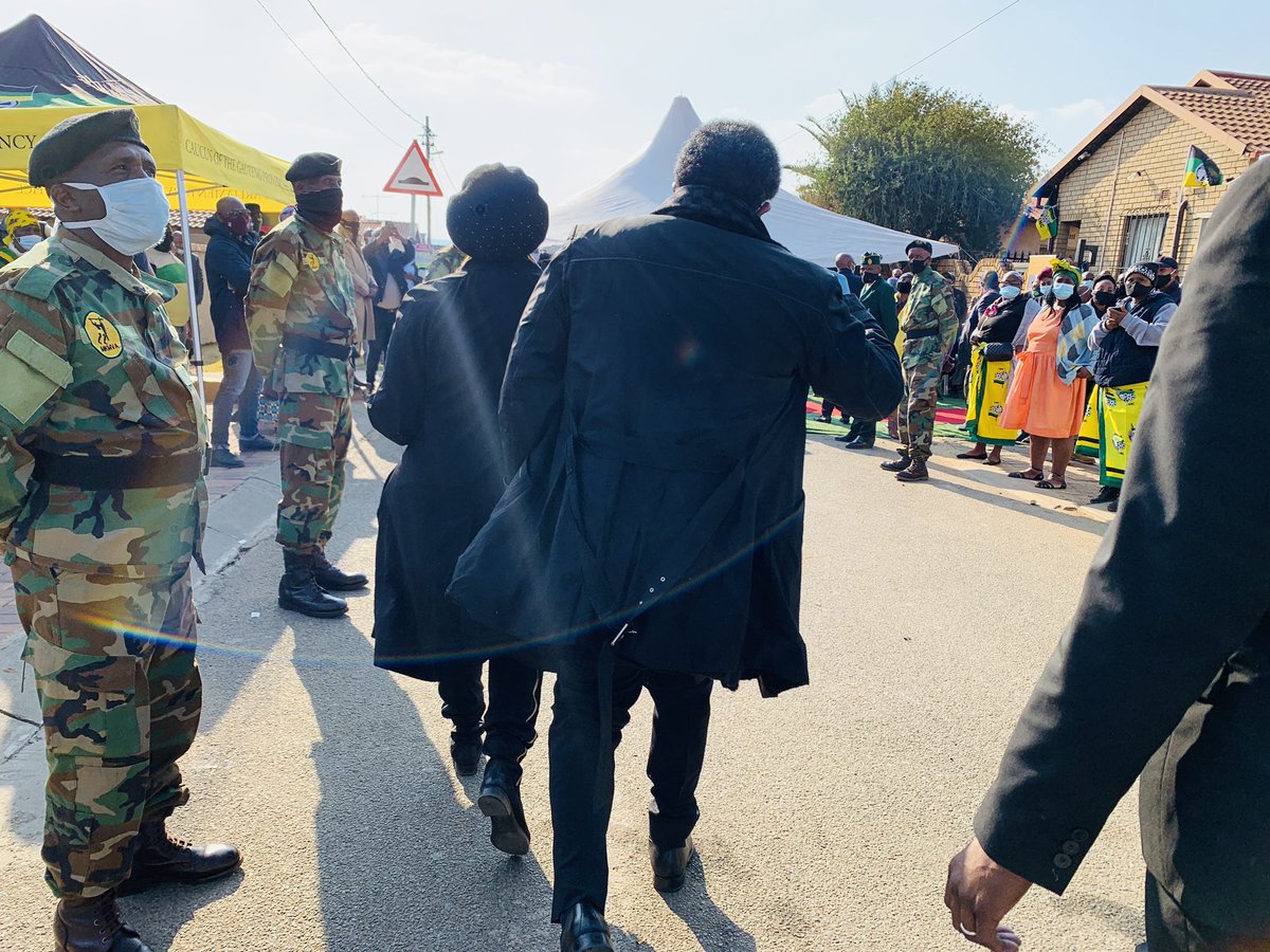 MbalulaFikile's tweet photo. Led by the TG, Cde Paul Mashatile today, we join the Mlangeni family as they welcome home the body of Isithwalandwe/Seaparankwe Ntate Andrew Mlangeni. https://t.co/efswdOc9FY