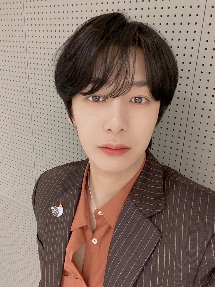 OfficialMONSTAX's tweet photo. [#형원] 몬베베 오랜만에 단체 브이앱 재미있었어요 ㅎㅎ다들 굿 바암♡̆̈ https://t.co/O8ofXawWce