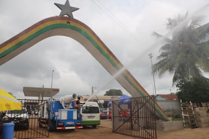 grace_me55's tweet photo. The STC yard at Ho and other transport stations were not left out in the phase 2 of the Nation Wide Disinfection of Markets.
#ZoomlionDisinfects
@mlgrdgov 
@vectorpesgh 
@metrotvgh 
@RoyaltyEmess 
@BannermanMiguel 
@OAaron20 https://t.co/ofip5UBROt