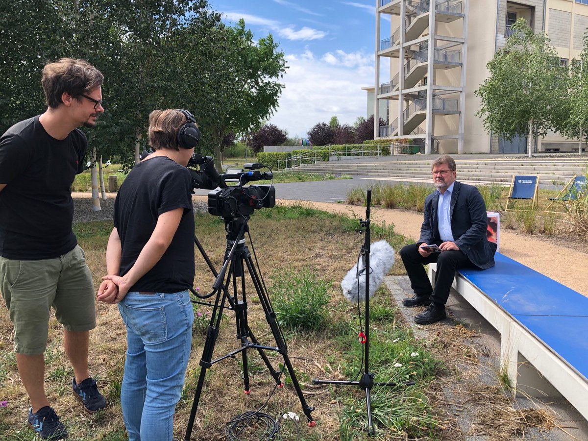 HSMerseburg's tweet photo. Nicht verpassen! Am 05.09. findet unser erster virtueller #Hochschulinformationstag statt.😃Die Vorbereitungen sind jetzt schon in vollem Gange.📽️Infos unter:  https://t.co/Y4CBXECJhB #HoMe #HIT2020 #HochschuleMerseburg https://t.co/K5CkyyjCZg