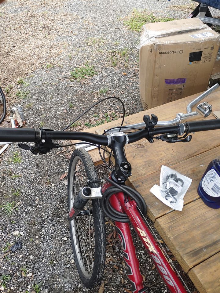 BikeRecovery's tweet photo. #StolenBikeRecovery #StolenBikeHillsborough: 1998 Red Giant ATX880 Bike Stolen From Tampa, Florida https://t.co/kUHCgFY8V6 https://t.co/u72uwkV2qW
