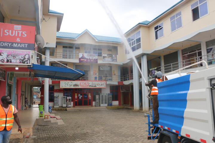 grace_me55's tweet photo. Irrespective of the height or corner, there is the right Technology to ensure that every space is disinfected PROPERLY!
#ZoomlionDisinfects 
@vectorpesgh 
@mlgrdgov 
@konkrumah 
@NAkufoAddo 
@MBawumia 
@DrLetsa 
@environan1 
@ipaulrecycle 
@FTiekon 
@Chief919267 
@koJoClick https://t.co/GMxwA06Qnd