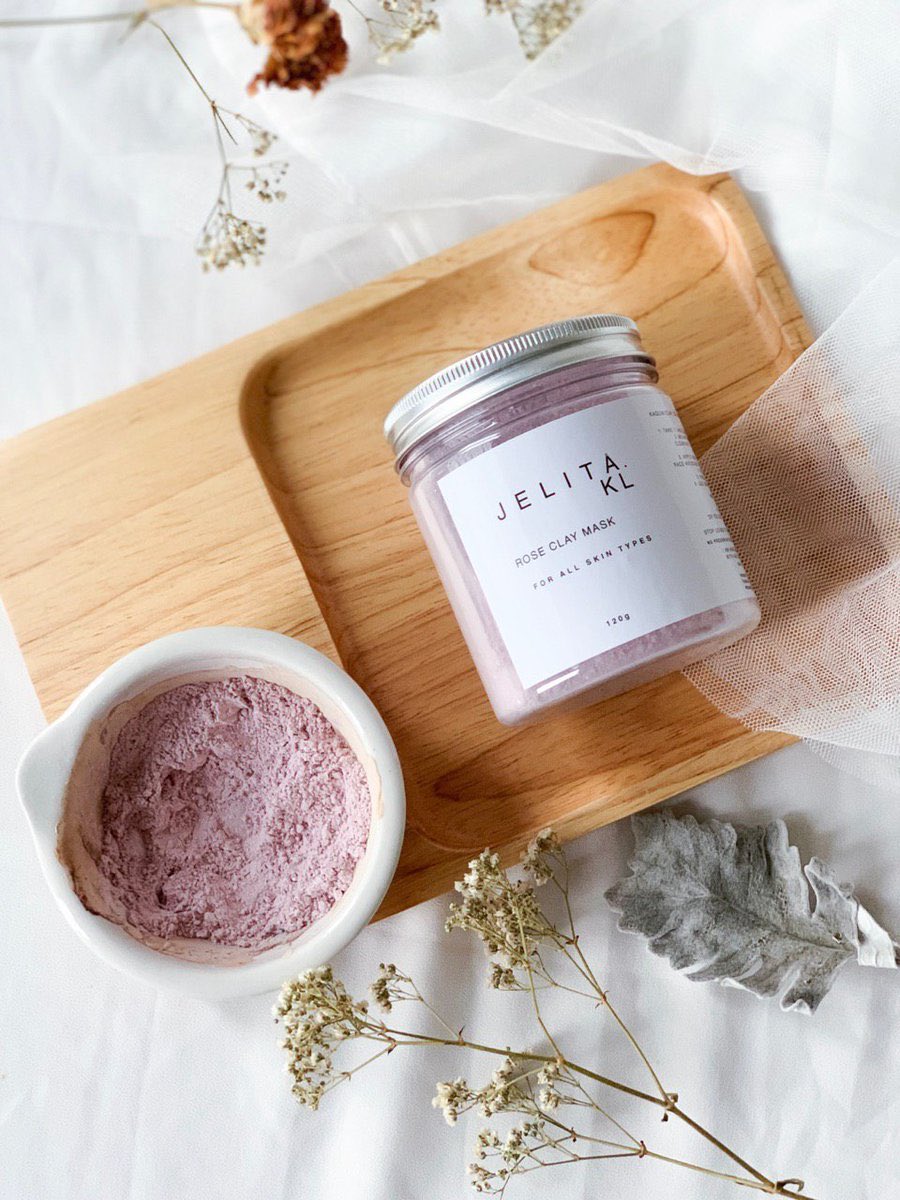 You can try  @jelitaklHQ Rose Clay MaskRose Clay mask ni boleh help our skin to lessen any breakouts, blemishes, ada anti-aging properties, boleh cleanse our pores of course & treat uneven skin tone. It isn’t too drying & won’t leave your skin tight.Anddddd.....