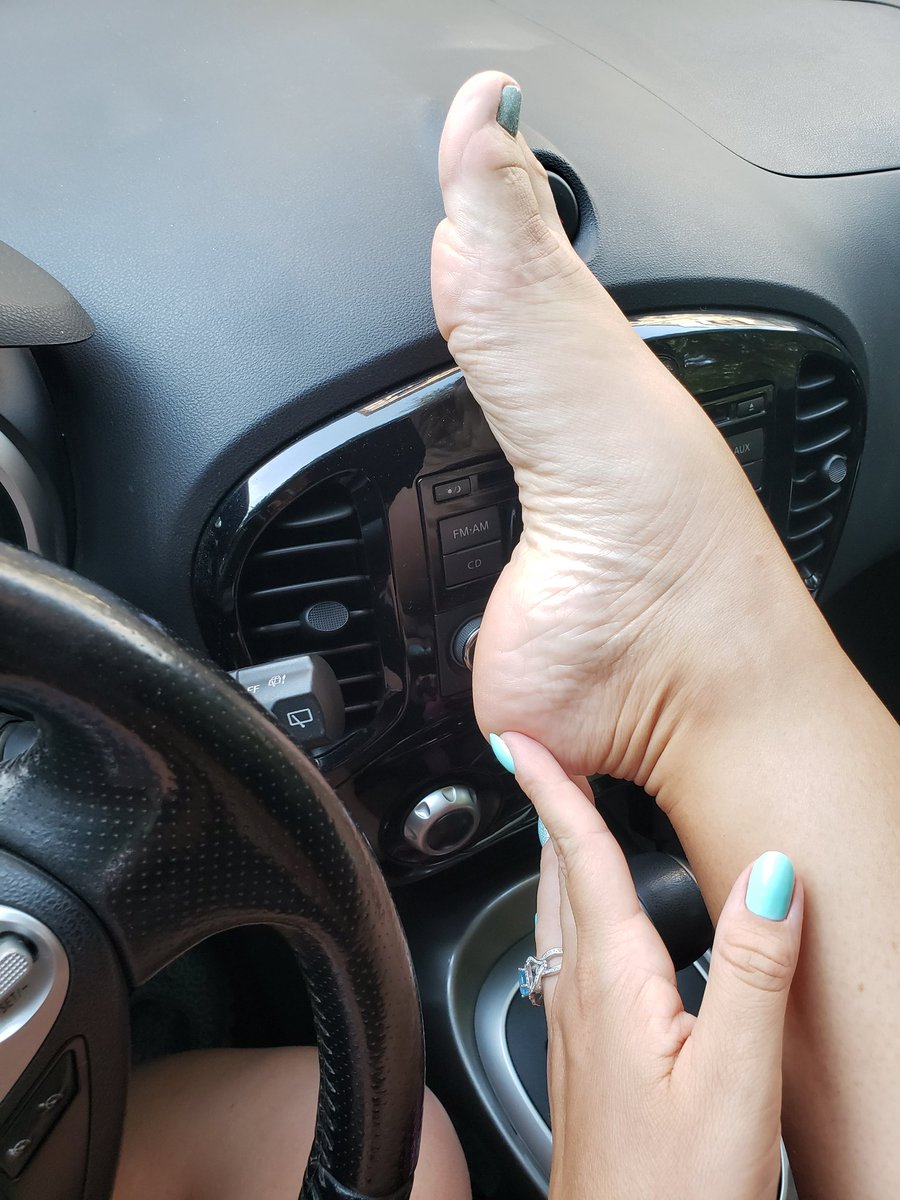 mygoddessmonica's tweet photo. My new sexy nails has color named "Tiffany" 
Spoilt feet of your Goddess
#spoiled https://t.co/o0lztsSAIE